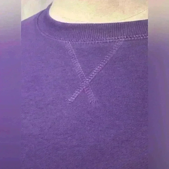 Tek Gear Ultra soft 
Purple 
Women’s Sweatshirt. 
Size Medium
Non smoking home - Picture 2 of 5